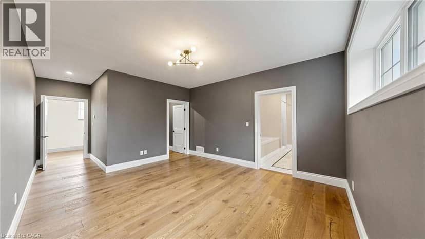 41 TALBOT Road — photo 16 of 38