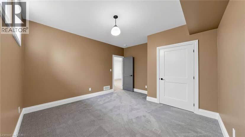41 TALBOT Road — photo 31 of 38