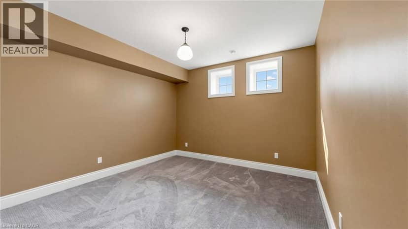 41 TALBOT Road — photo 32 of 38