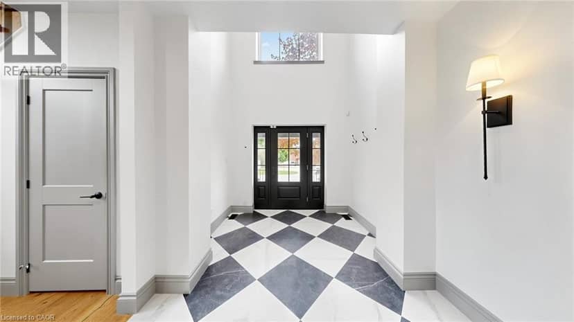 41 TALBOT Road — photo 4 of 38