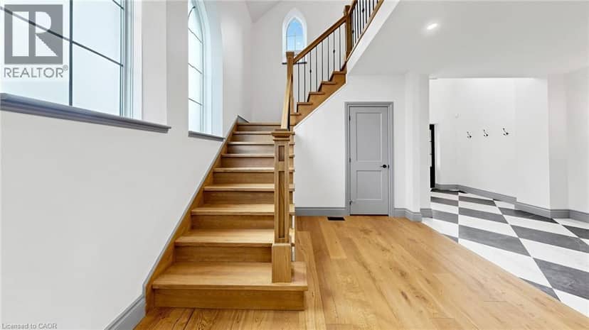 41 TALBOT Road — photo 5 of 38