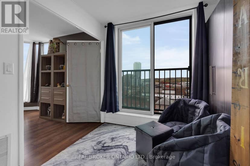 704 - 140 Dunlop Street E — photo 10 of 27