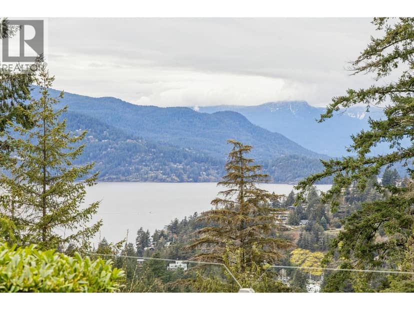5180 MEADFEILD ROAD, West Vancouver, photo 2