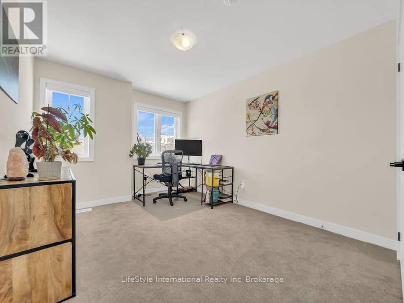 24 Hutchison Road — photo 27 of 39
