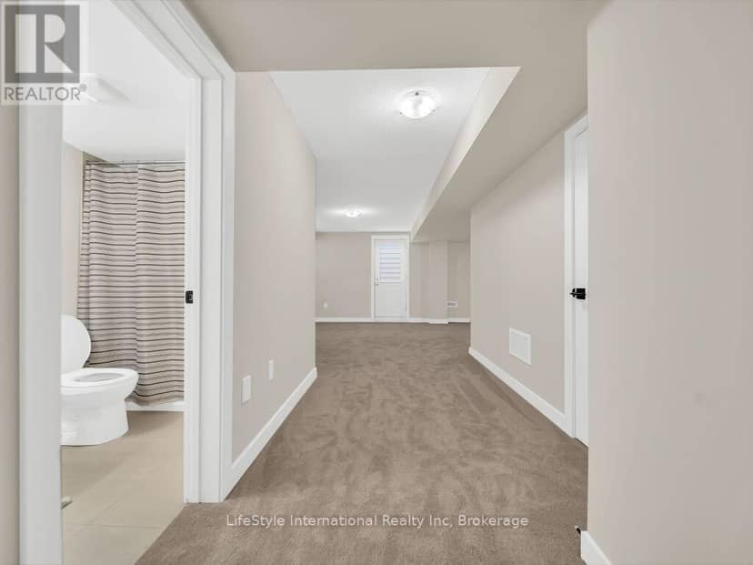 24 Hutchison Road — photo 33 of 39