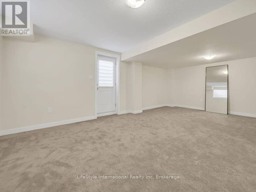 24 Hutchison Road — photo 35 of 39