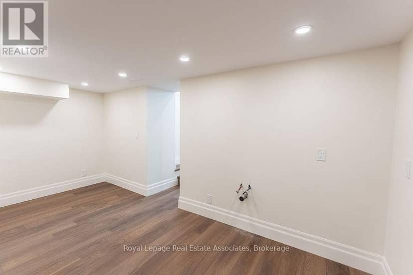 54 / 56 Stewart Street — photo 23 of 40