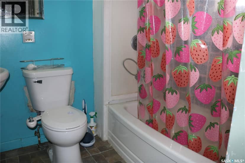 219 Carlton STREET — photo 15 of 25