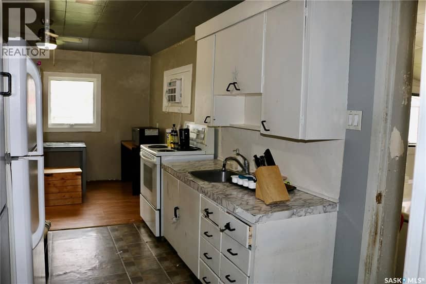 219 Carlton STREET — photo 7 of 25
