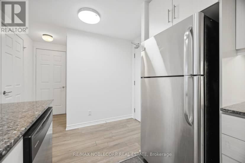 624 - 15 James Finlay Way — photo 13 of 40