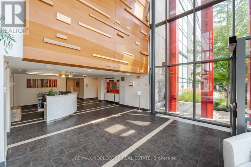 624 - 15 James Finlay Way — photo 4 of 40