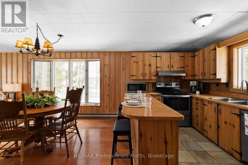 2220 60 Highway — photo 10 of 23