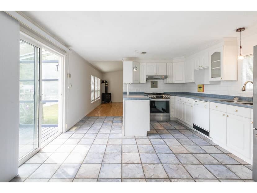 4 23387 70A AVENUE, Langley, photo 5