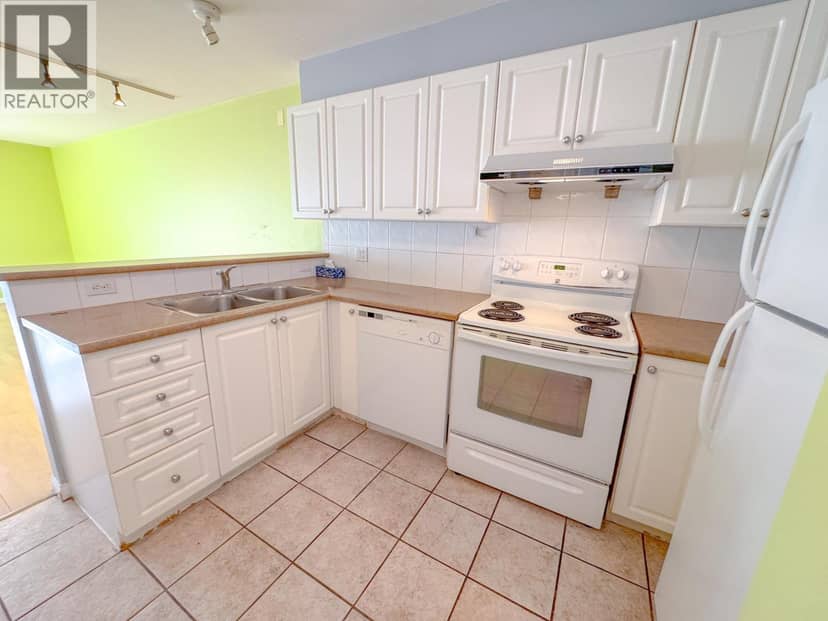 311 5555 VICTORIA DRIVE, Vancouver, photo 4