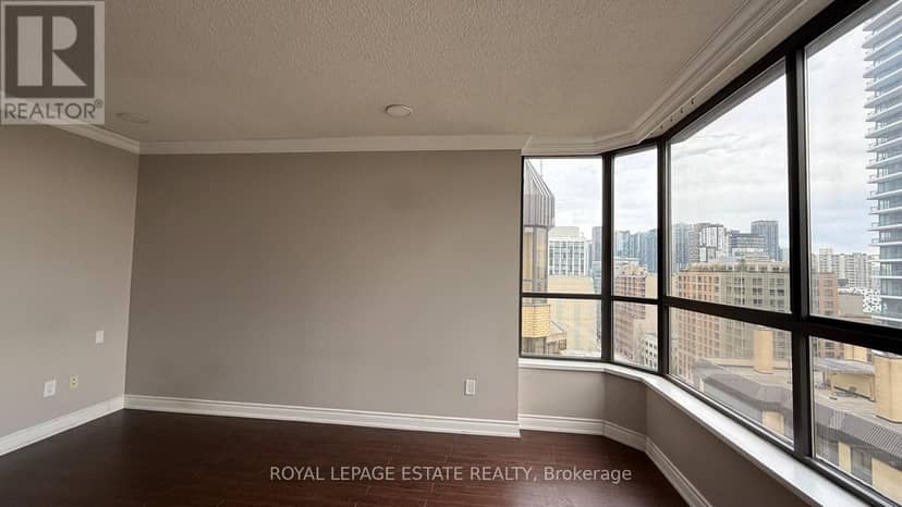 PH3 - 280 Simcoe Street — photo 2 of 12