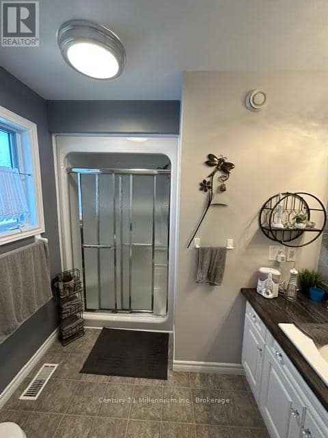 8 Kentucky Avenue — photo 15 of 18