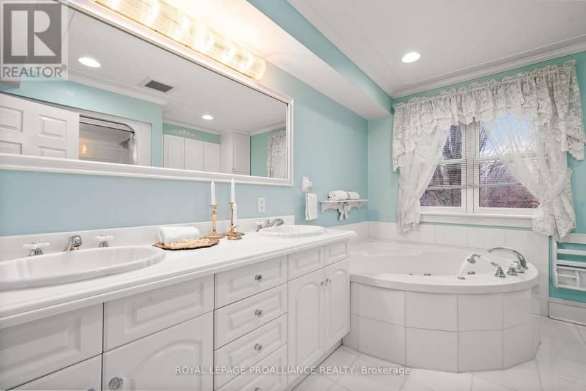 25 Prinyers Cove Crescent — photo 24 of 37