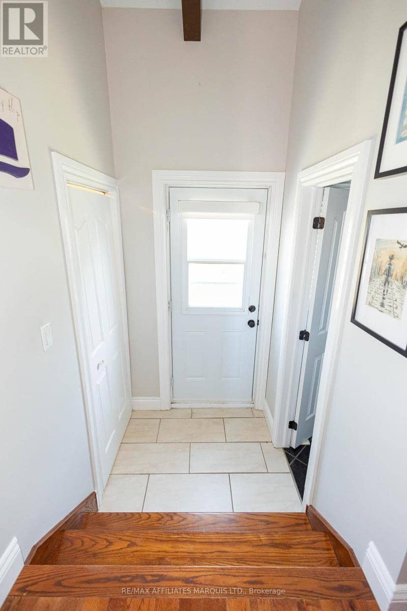 420 Beach Avenue — photo 33 of 40