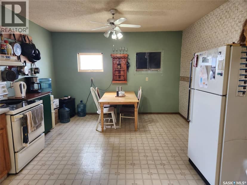 705 Main STREET — photo 3 of 40