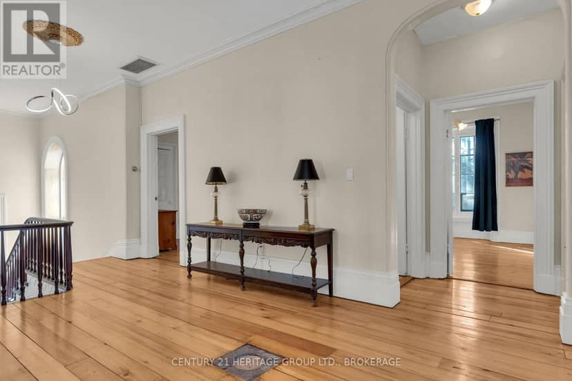 389 King Street — photo 34 of 40