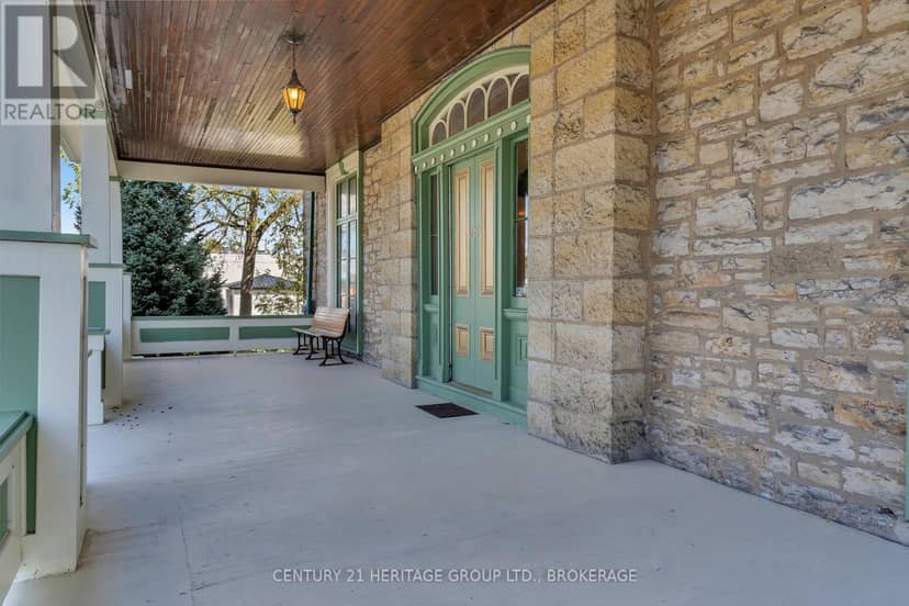 389 King Street — photo 6 of 40
