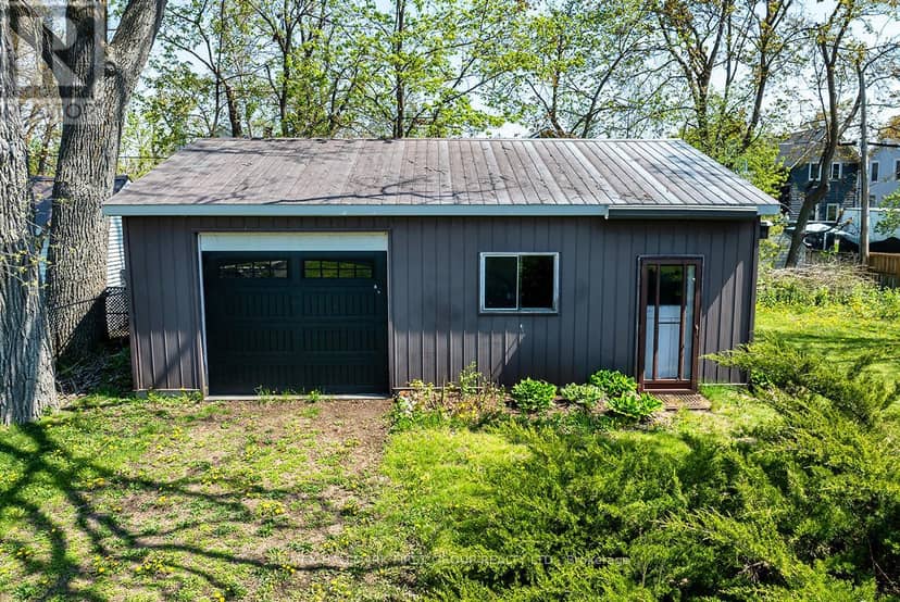 38 Oak Street — photo 9 of 16