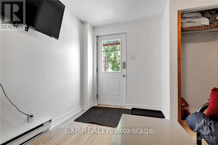 277 St Patrick Street — photo 4 of 28