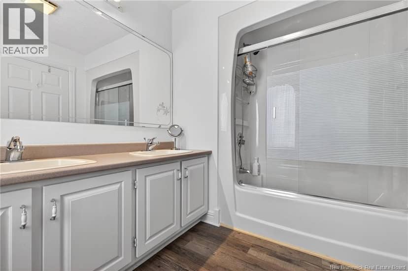 231 rue Delagarde — photo 24 of 40