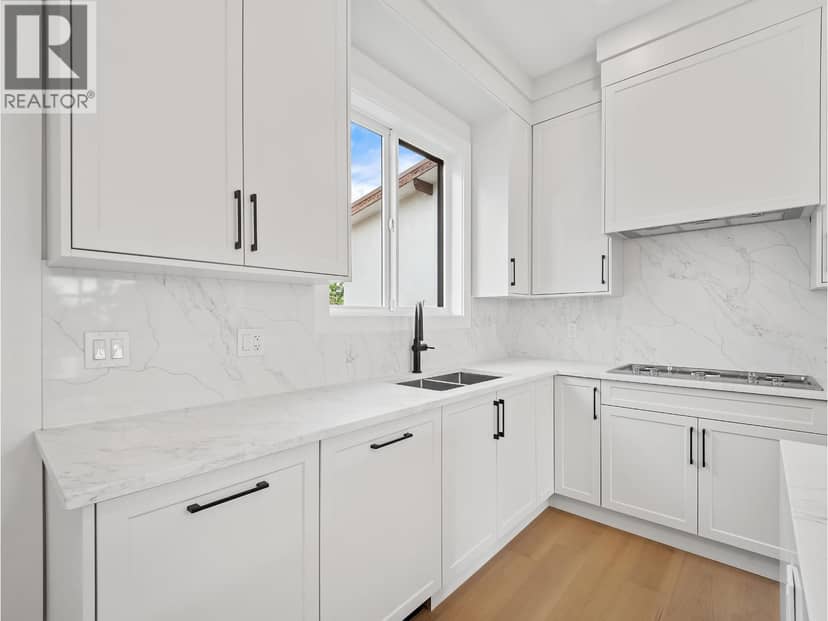 2 6885 AUBREY STREET, Burnaby, photo 7