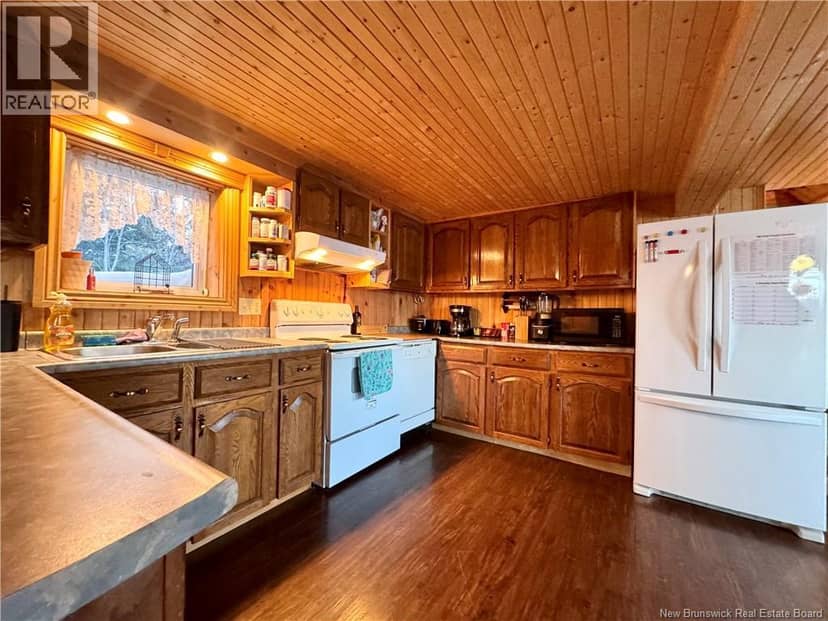 5502 Centrale Street — photo 13 of 31