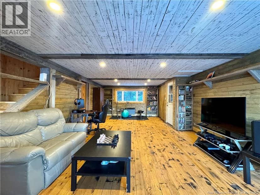 5502 Centrale Street — photo 6 of 31