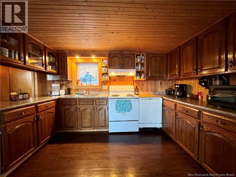 5502 Centrale Street — photo 14 of 31