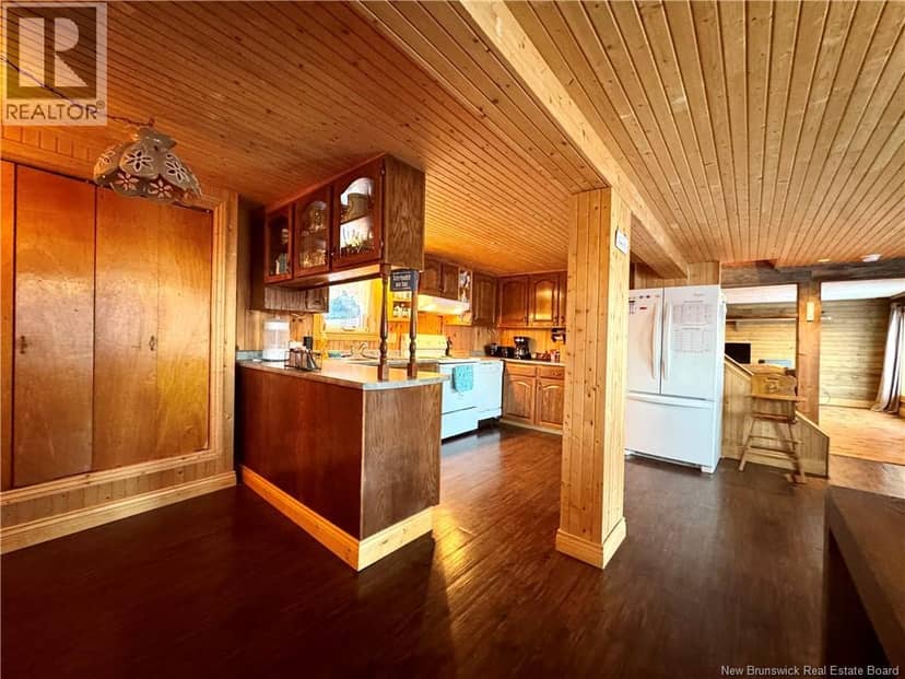5502 Centrale Street — photo 10 of 31