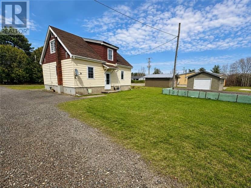 16 Clark, Gogama, photo 2