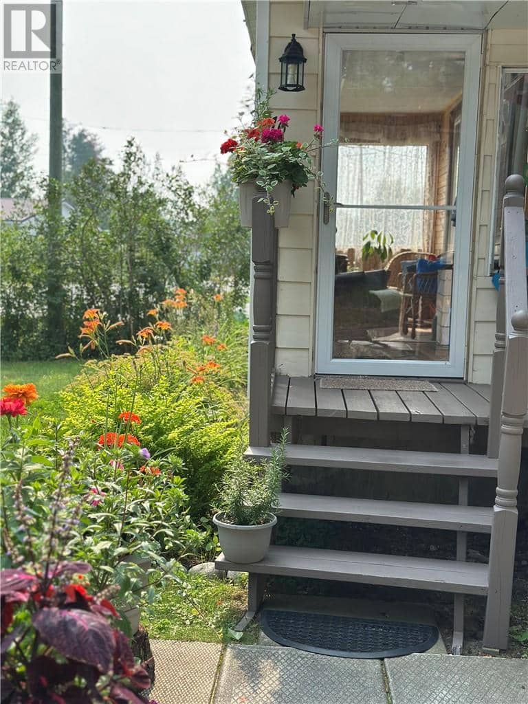 16 Clark, Gogama, photo 5