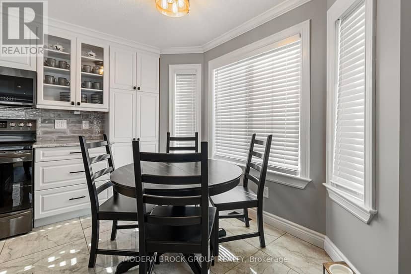 1000 Crestwood Drive — photo 14 of 40