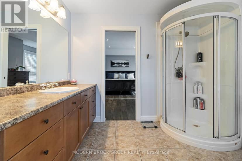 1000 Crestwood Drive — photo 28 of 40