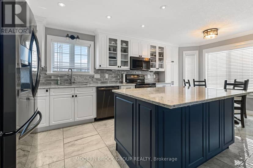 1000 Crestwood Drive — photo 8 of 40