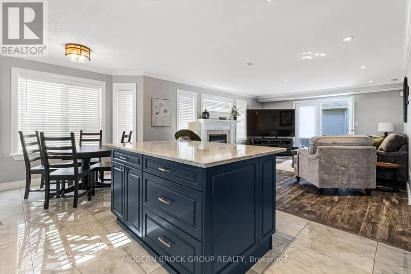 1000 Crestwood Drive — photo 9 of 40