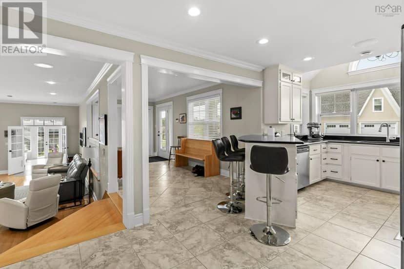 784 Shore Road — photo 38 of 40