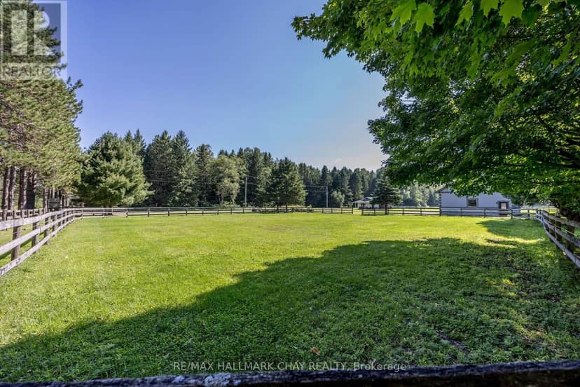 1398 Old Second Road N, Springwater, photo 3