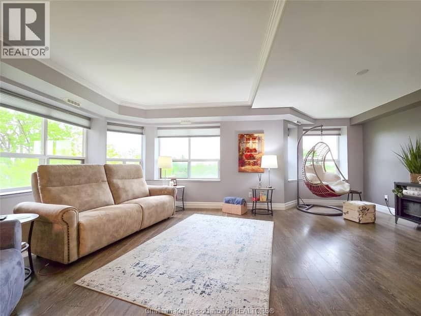 10 Van Allen Avenue — photo 10 of 40