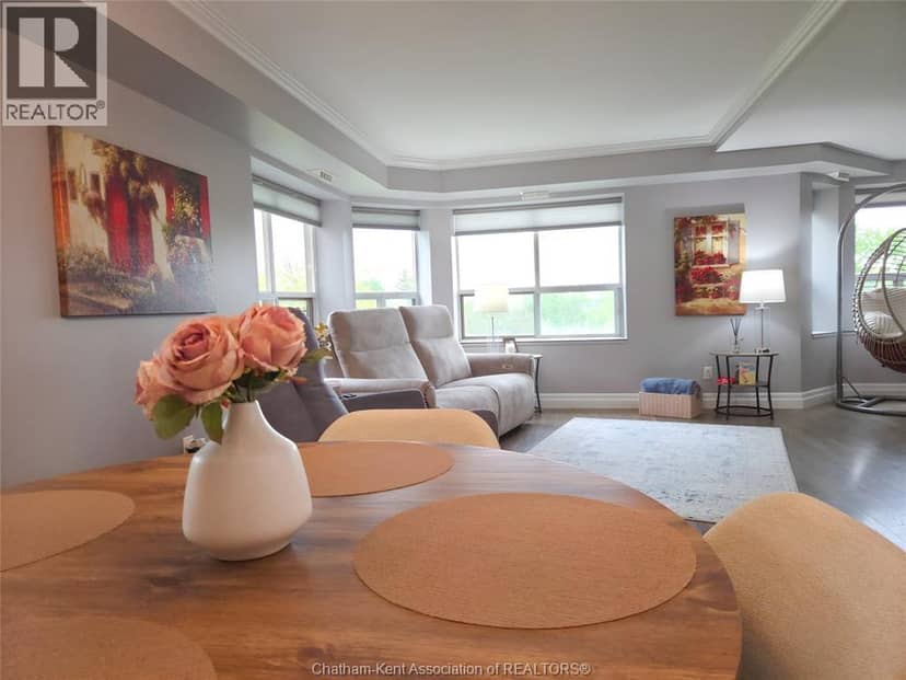 10 Van Allen Avenue — photo 20 of 40