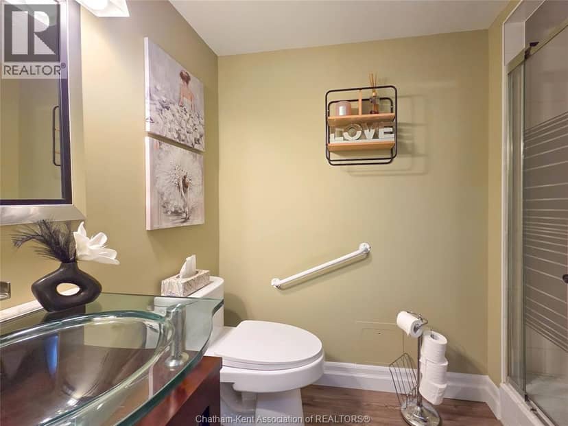 10 Van Allen Avenue — photo 30 of 40