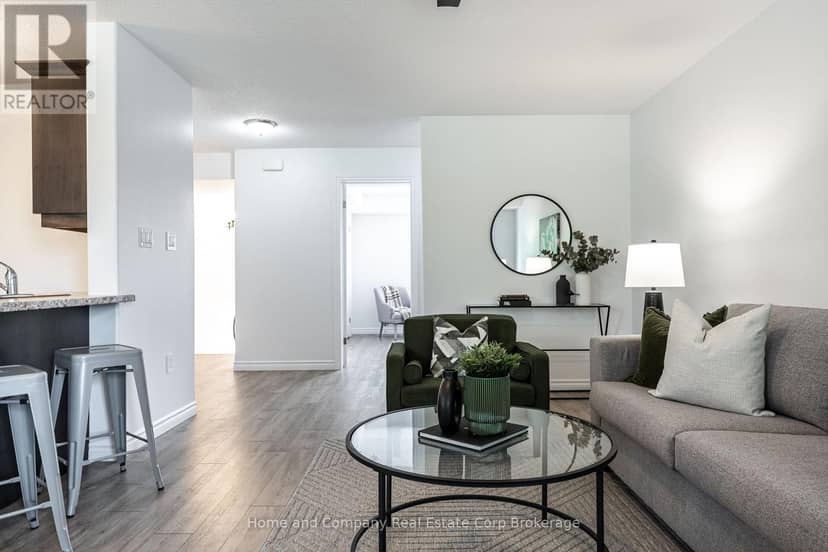 4 - 148 Borden Street — photo 10 of 34