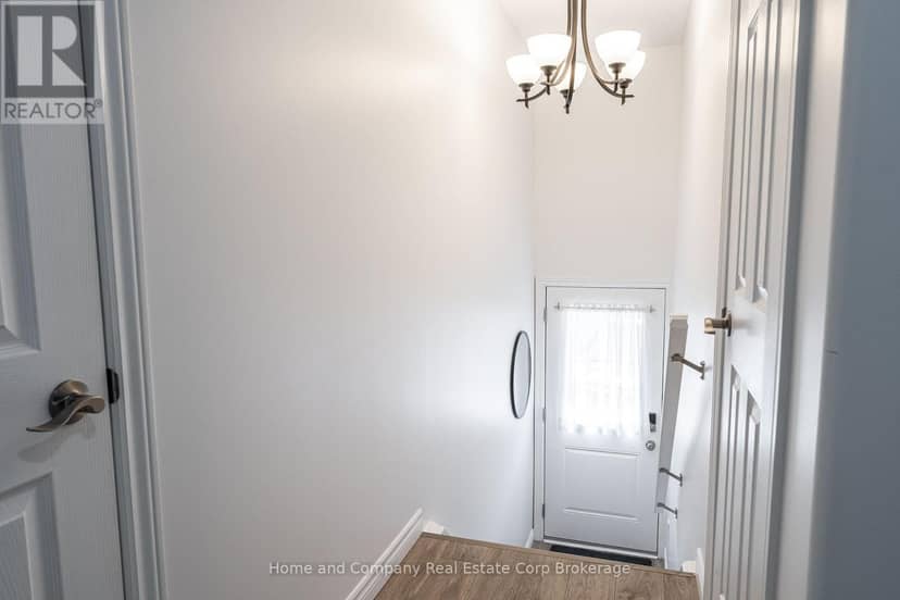 4 - 148 Borden Street — photo 28 of 34