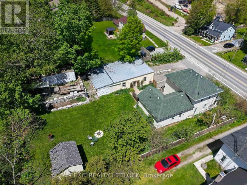 2464 Queen Mary Street — photo 39 of 40