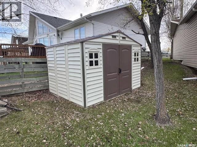 692 Aqualane AVENUE — photo 21 of 22