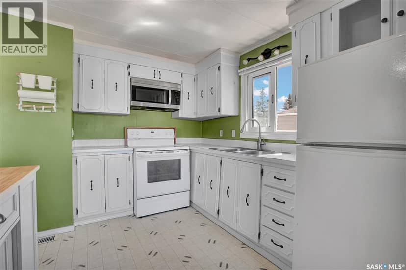 82 2nd STREET, Osler, photo 3