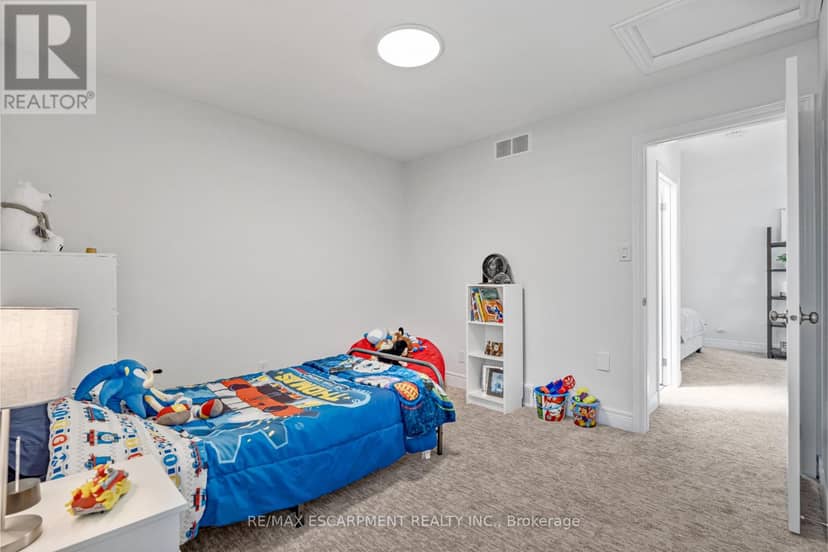 168 Carlton Street — photo 22 of 34